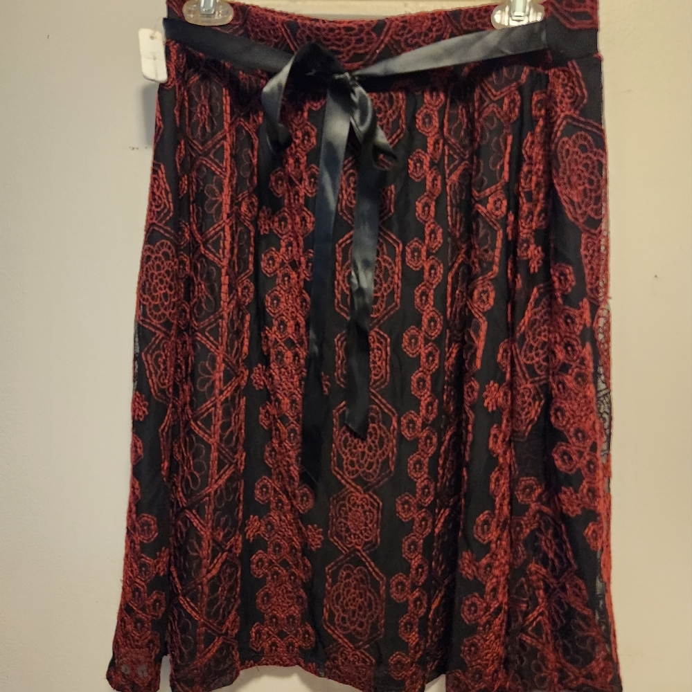 Lace skirt skirt